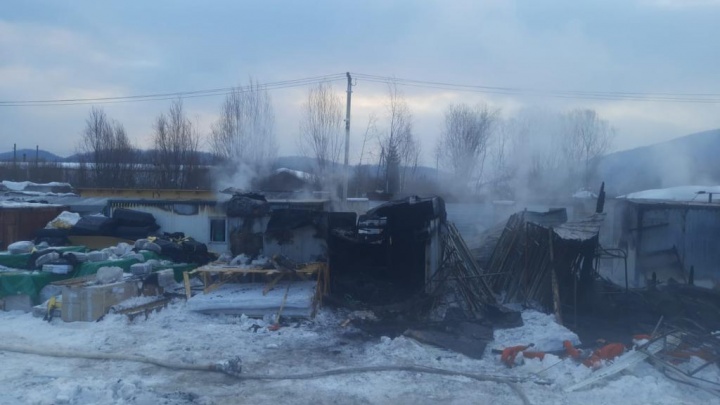 Четверо рабочих, строивших объект для железной дороги, погибли в пожаре в Курагинском районе
