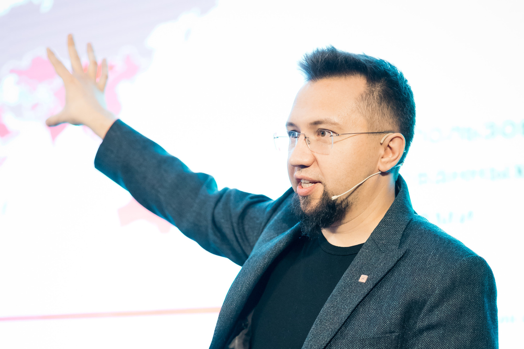 Сергей Голованов считает, что лучше просто сразу класть трубку и ничего не отвечать роботам Сергей Голованов считает, что лучше просто сразу класть трубку и ничего не отвечать роботам