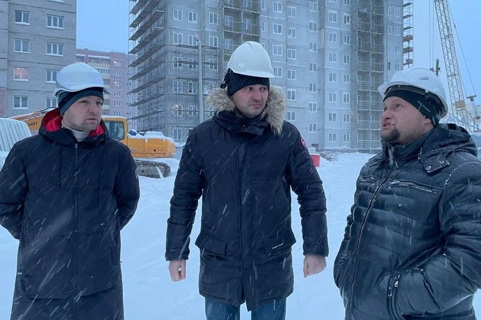 Два дома на улице Карпогорская должны сдать к июлю 2022 года Два дома на улице Карпогорская должны сдать к июлю 2022 года
