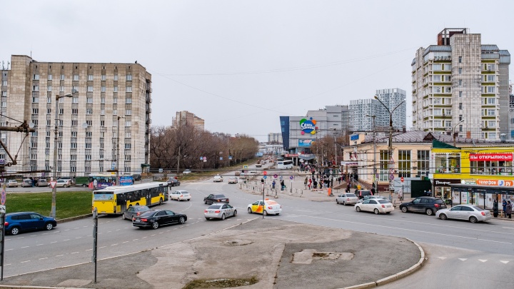 В центре Перми, где раньше были бараки и павильоны, хотят сделать новую улицу: она пойдет от Луначарского к рынку
