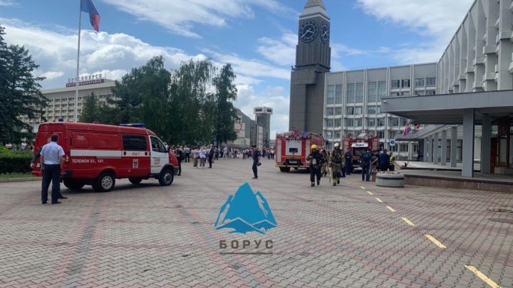 В мэрии Красноярска начался пожар — всех сотрудников вывели на улицу