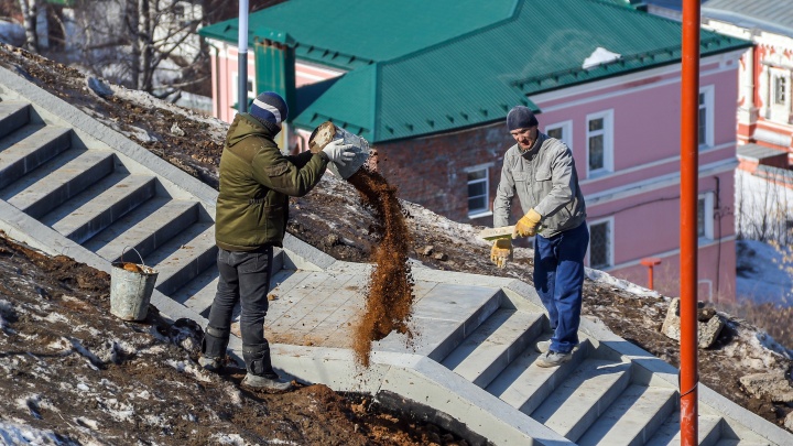 Ремонт лестницы возле набережной Федоровского планируется завершить в мае
