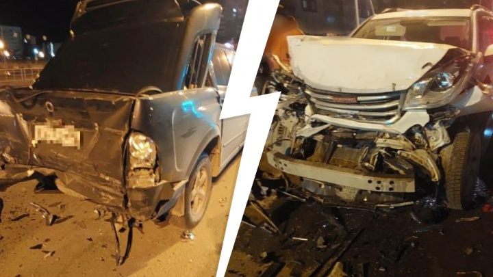 В Нижневартовске пьяный водитель внедорожника протаранил два автомобиля