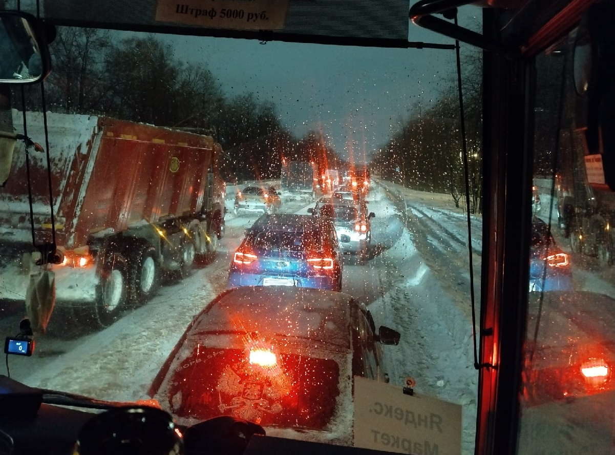 Пробка на московском шоссе сейчас. Авария на санкт-петербургском шоссе сейчас. Пробки егорьевское шоссе сейчас карта. Автомобильная пробка. Московское шоссе спб сейчас.