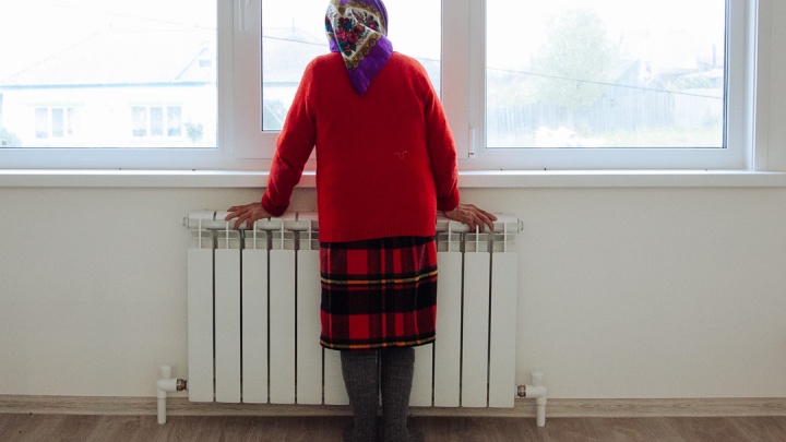 Жители Нижневартовска замерзают без горячей воды и просят городские власти включить отопление