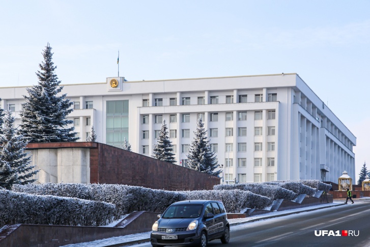 Власти держат ситуацию под контролем Власти держат ситуацию под контролем