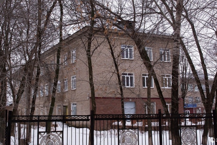От здания школы вскоре останутся руины От здания школы вскоре останутся руины