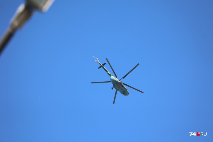 Такие вертолеты появились в небе над Челябинском в ночь на 20 июля и продолжили полеты утром