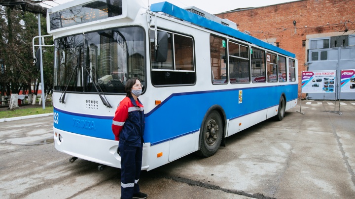 Авария застопорила движение троллейбусов около вокзала в Чите