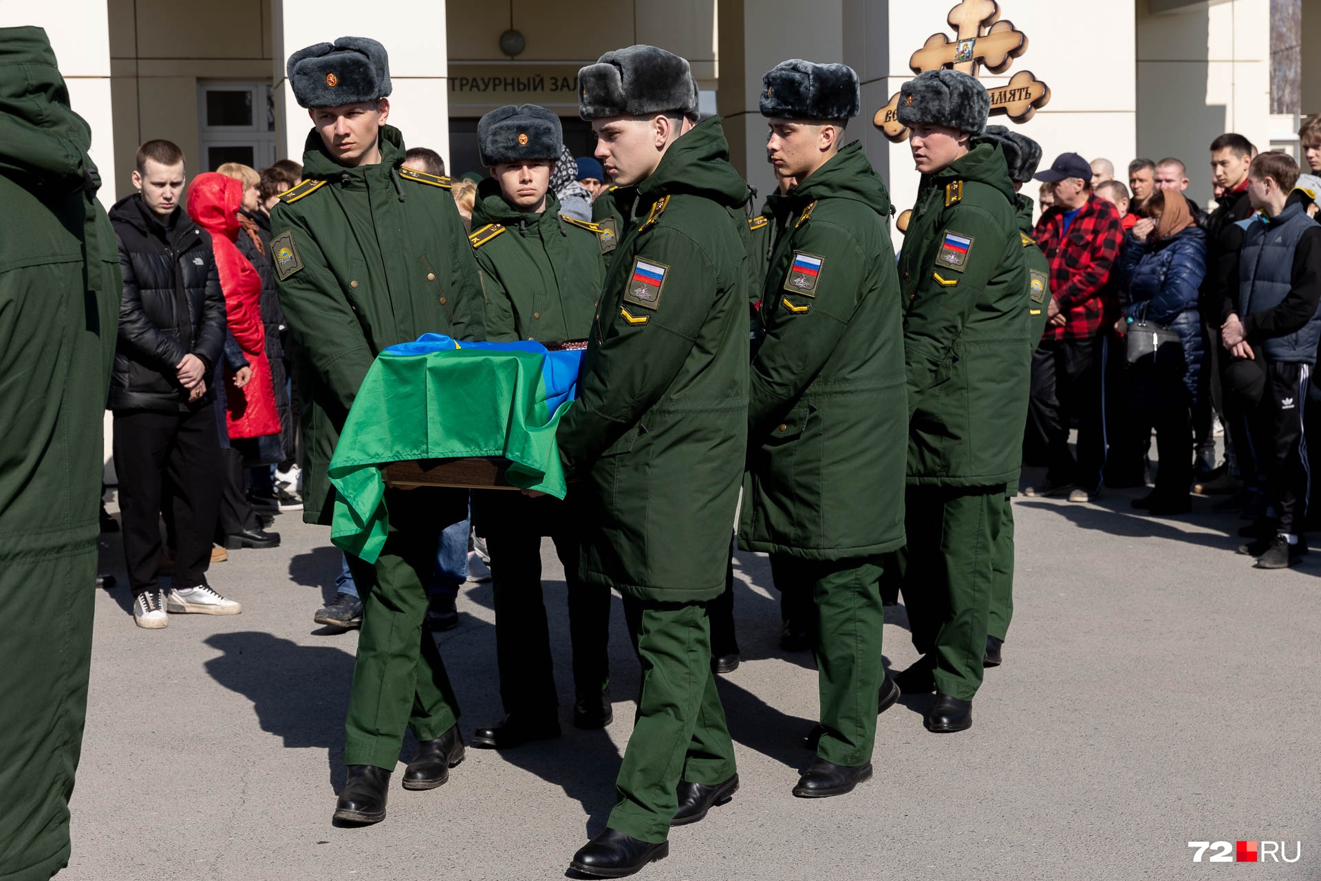 18-летнего рядового похоронили с воинскими почестями <nobr class="_">11 апреля</nobr>