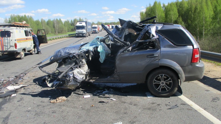Машина вся помята: в ДТП в Ярославской области пострадал водитель
