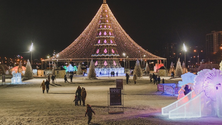Ледовый городок на эспланаде в Перми вновь открывают