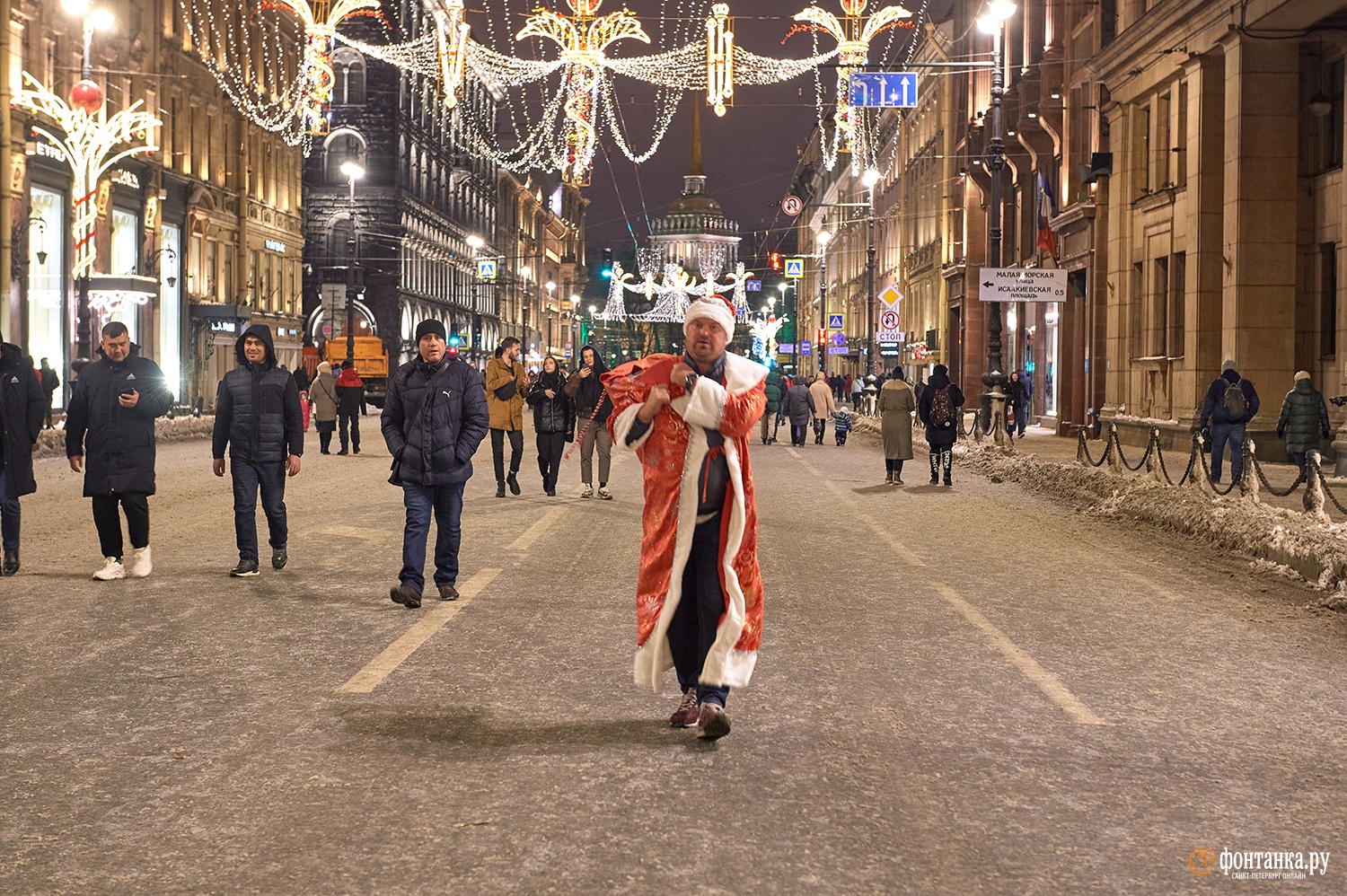 Погулять в питере в центре. Новый год в центре Петербурга. Центр Питера в новый год.