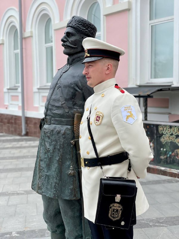 Городовые в исторической форме вышли на службу в центре Нижнего Новгорода