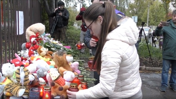 Число погибших из-за стрельбы в школе Ижевска выросло до 17, среди них 11 детей. Онлайн-репортаж