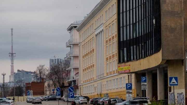 В Перми ищут подрядчика, который спроектирует гостиницу на месте здания бывших казарм на Окулова