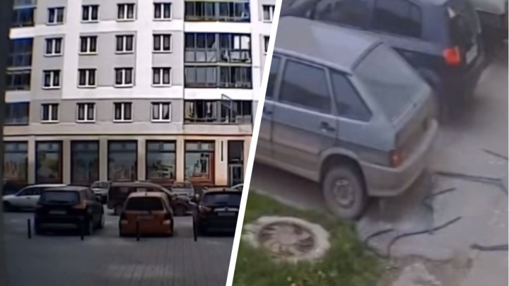 В Академическом балконная створка упала на автомобиль: видео