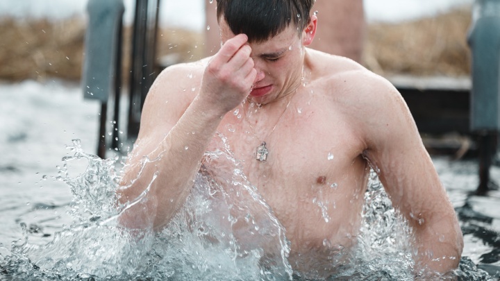 Охлаждайтесь постепенно: простые правила крещенских купаний