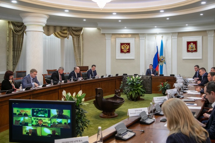 Генеральный директор ГК УЛК Владимир Буторин на мероприятии озвучил планы по расширению Устьянского лесного семеноводческого центра Генеральный директор ГК УЛК Владимир Буторин на мероприятии озвучил планы по расширению Устьянского лесного семеноводческого центра