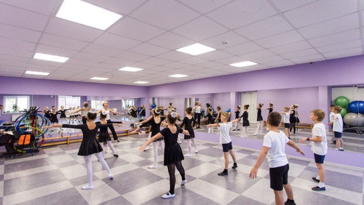«ДансМикс» в Чите начал набор детей 4-13 лет в современные танцы и танцевальную гимнастику