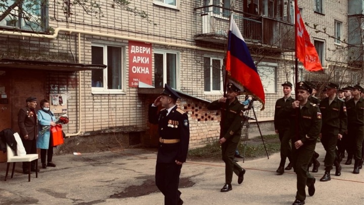 Военные и юнармейцы проведут 80 парадов во дворах ветеранов в Забайкалье