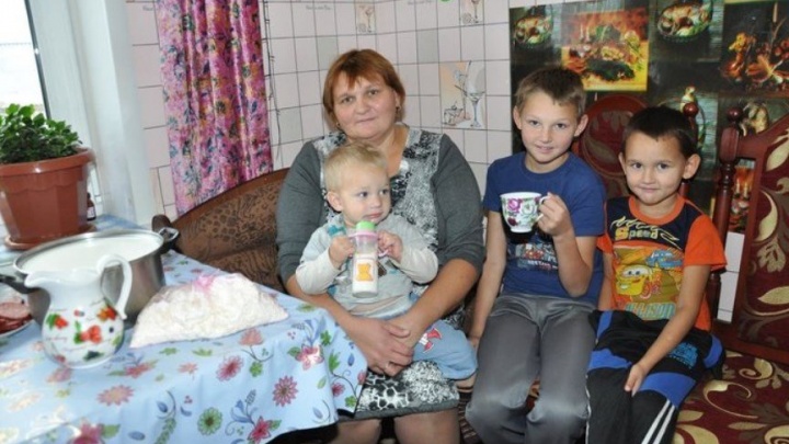 Малообеспеченным семьям в России с детьми до 7 лет выплатят ещё 21 миллиард рублей