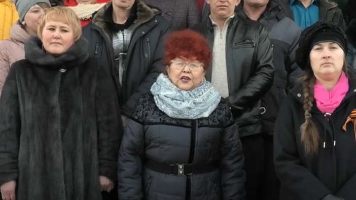Жители Кыры записали обращение к земляку, награждённому за спецоперацию на Украине
