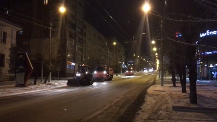 ДМРСУ выведет 19 снегоуборочных машин для очистки дорог в Чите в ночь на 26 января