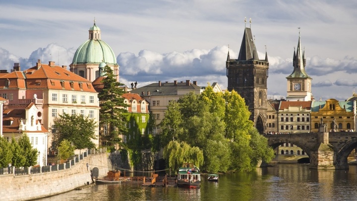 Обучение английскому в Праге в рассрочку предложил «Маджестик-Тур» в Чите
