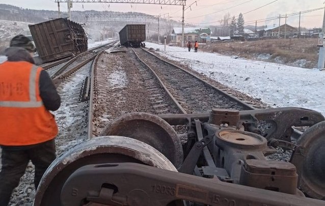 17 вагонов с углём сошли в Могочинском районе, ожидаются задержки поездов