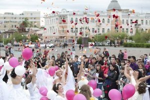 Первая акция «Сбежавшие невесты» собрала участниц больше, чем в городе-миллионнике