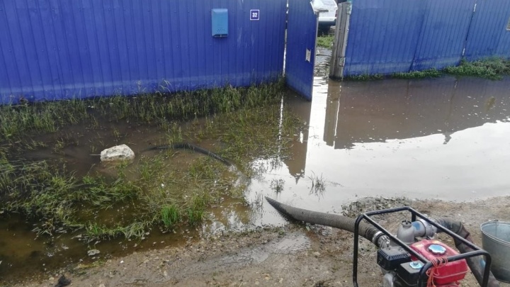 Река Куэнга подтопила 34 участка в селе Дунаево Сретенского района, жителей эвакуировали