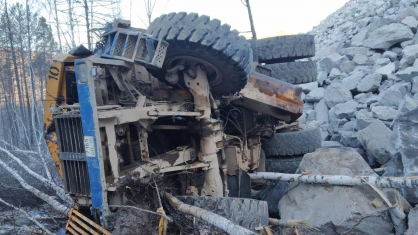 «Белаз» упал с 60-метровой насыпи в Забайкалье, водитель погиб