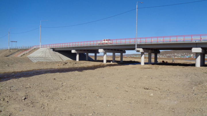Мост через реку Цаган-Челутай на трассе А-350 в Забайкалье досрочно сдали в эксплуатацию