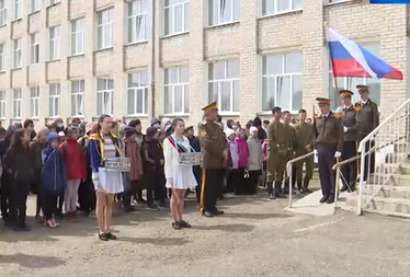 Мемориальную доску 24-летнему сержанту, погибшему на Украине, открыли в школе Забайкалья