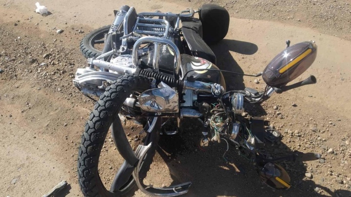 Мотоциклист в Забайкалье врезался в «Жигули» на встречке и скончался