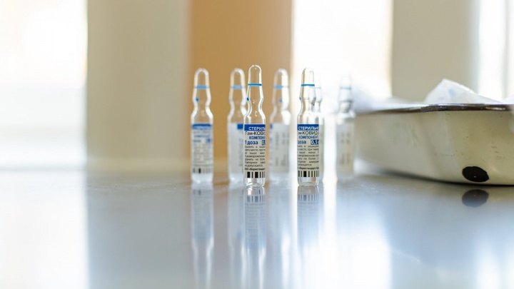 Заявление о вакцинации подростков от COVID преждевременно — детский омбудсмен России