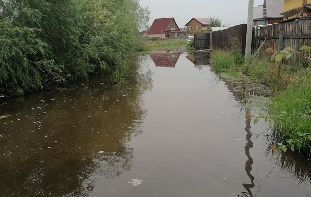 Режим ЧС ввели в селе Баклаши Шелеховского района из-за подтопления участков