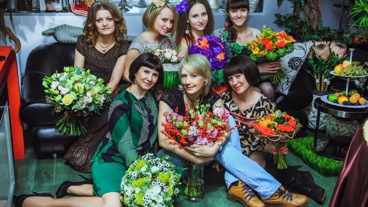 Команда флористов «Цветы&amp;Дизайн» переехала в новую студию цветов и декора «Алиса»