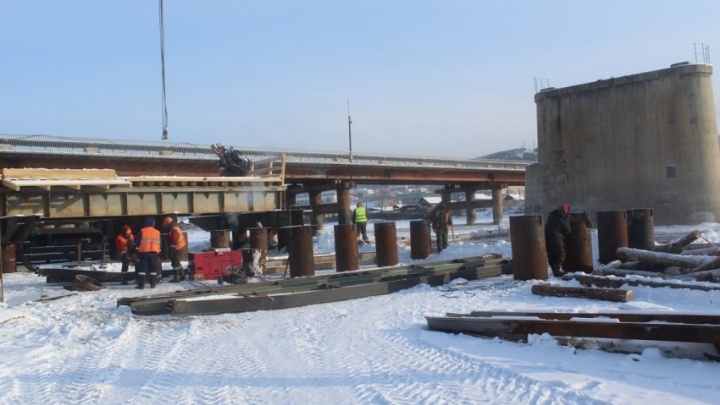 Власти планируют закончить ремонт аварийного моста в Дарасуне в сентябре 2022 года