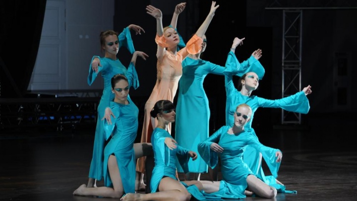 Десять танцевальных коллективов Читы соревновались в современной хореографии в Мегаполисе