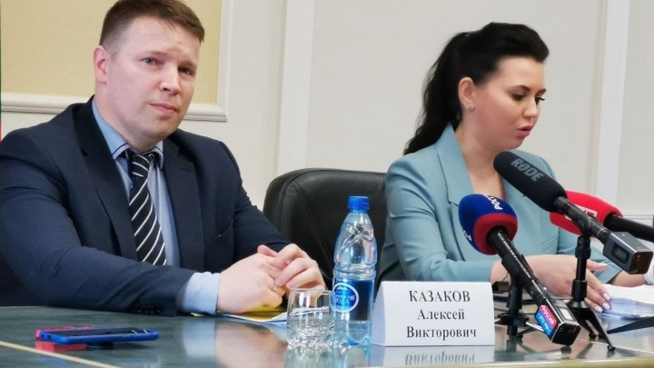 Казаков пообещал озвучить расходы на гастроли звёзд в предвыборную кампанию Осипова