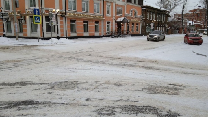 Прокуратура выявила более 30 нарушений во время уборки городских дорог от снега