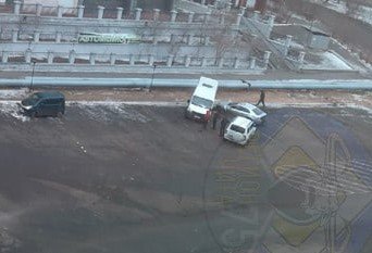 Водитель Honda врезался в «ГАЗель» и бордюры на Украинском бульваре в Чите