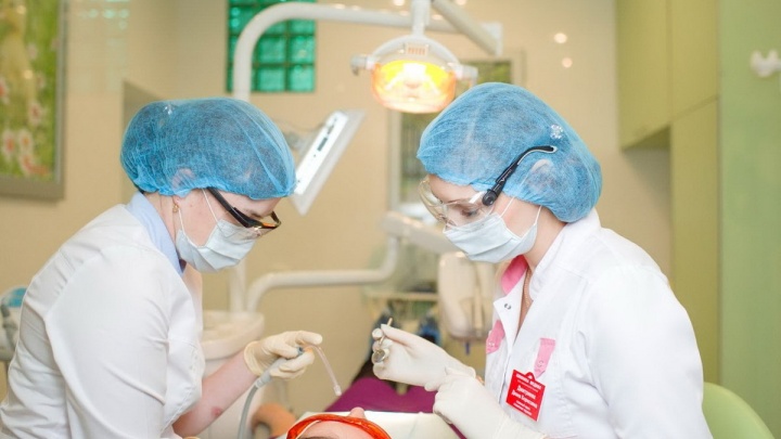 Цены на лечение кариеса, чистку зубов ультразвуком снизила до 30 сентября «Клиника Медикс»