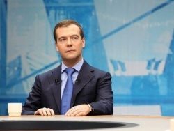 Медведев запретил иностранцам покупать землю в 12 районах Забайкалья