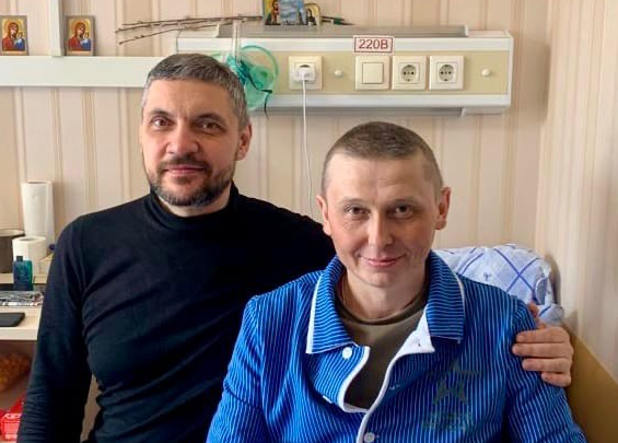 Осипов навестил забайкальского бойца, который после ранения 12 дней полз за помощью