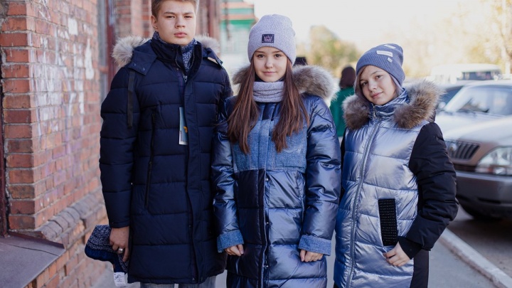 Зимние куртки, шапки и валенки на детей и подростков поступили в «Угловой»