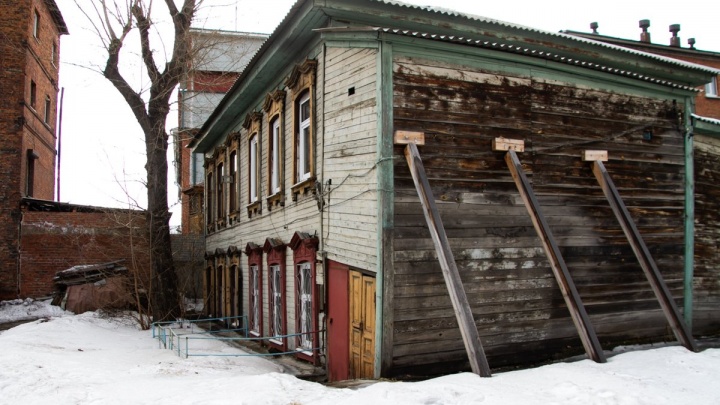 «Исчезающий Иркутск»: Дом для работников НКВД на подпорках