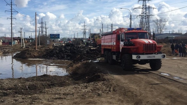 Режим ЧС ввели в Иркутском районе из-за подтопления талыми водами